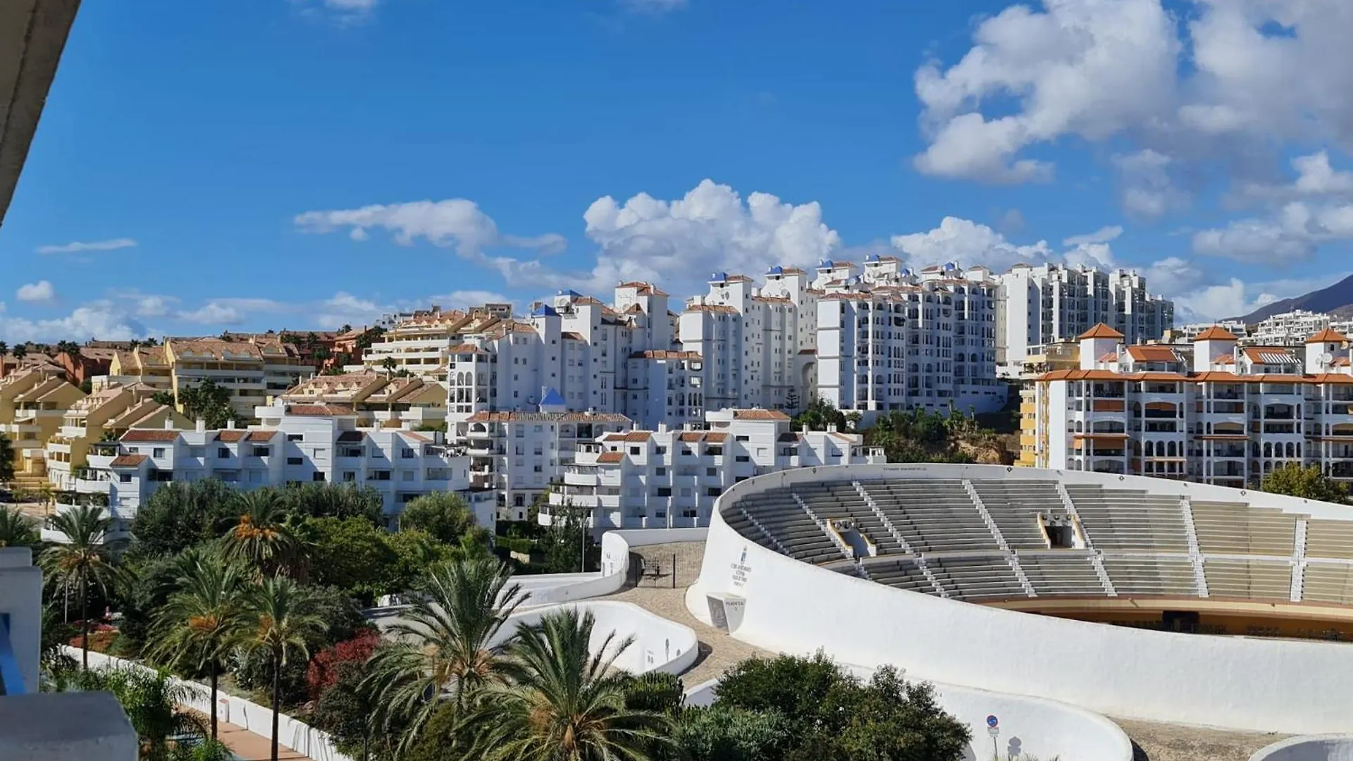Esteponacies 0*, Estepona Spain